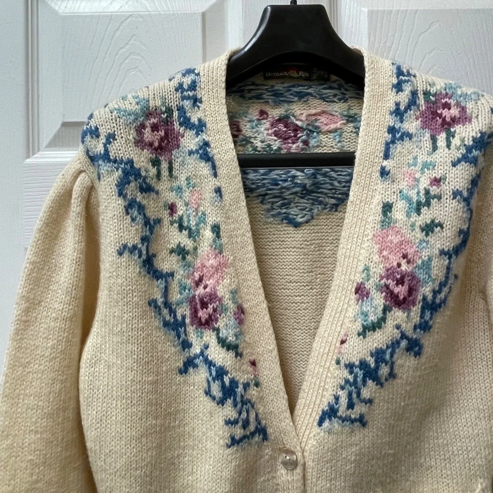 Vintage Outback Red Women's Medium Floral Cardigan Sweater 100% Wool Knit - Picture 1 of 16